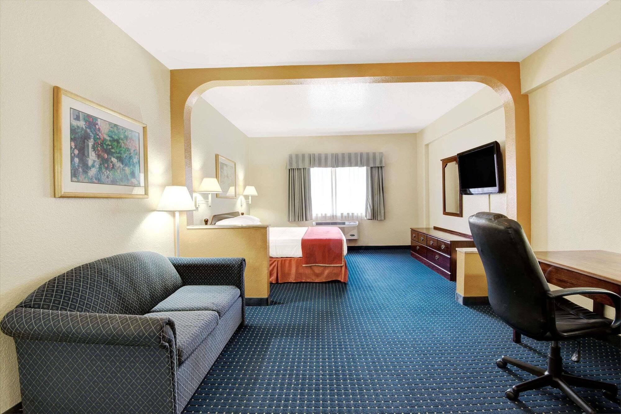 Howard Johnson By Wyndham San Antonio Hotel & Suites Bagian luar foto